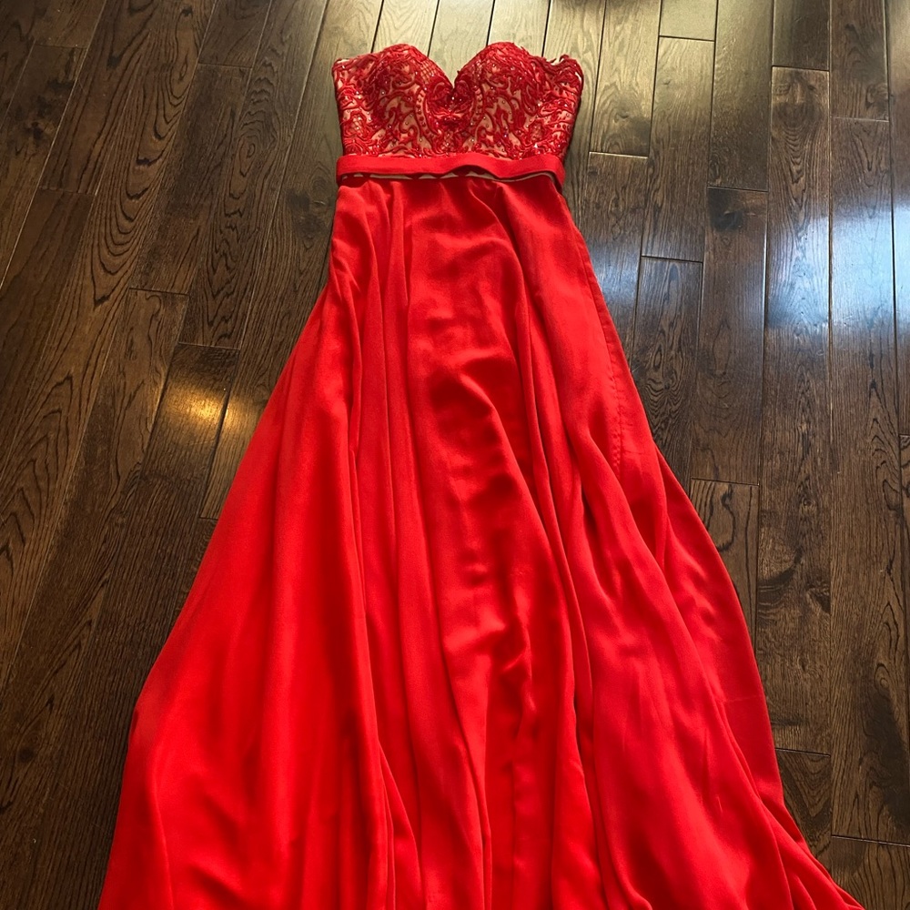Gorgeous red grad dress